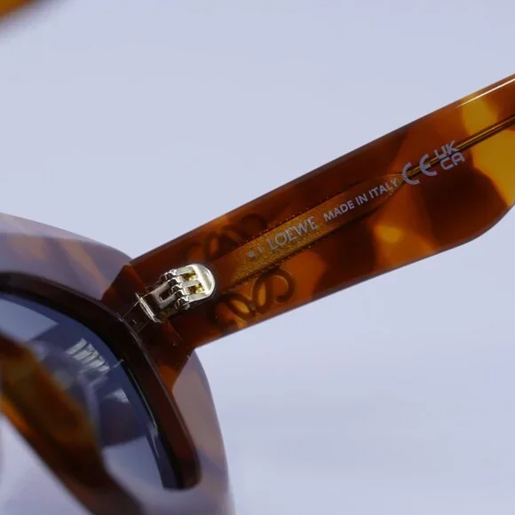Loewe LW40127I 53V Sunglasses Blonde Havana Cat Eye Frame  display picture 1